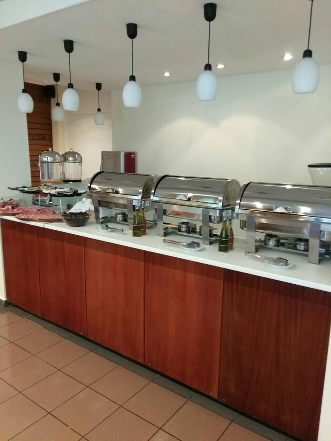 Simotel Ermis Hanioti Bagian luar foto
